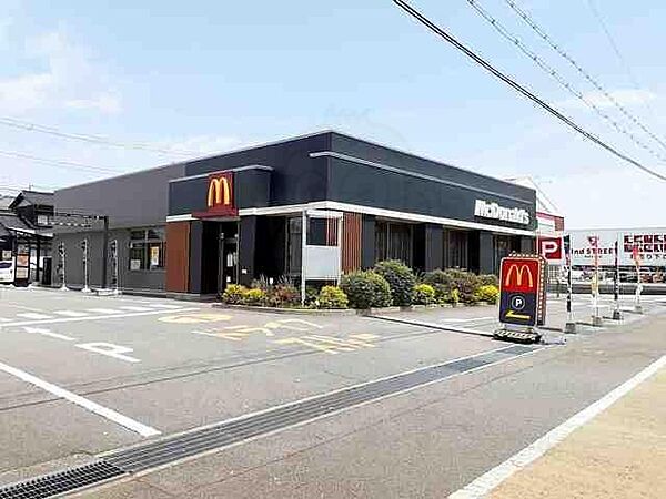 画像22:マクドナルド250魚住店まで500m