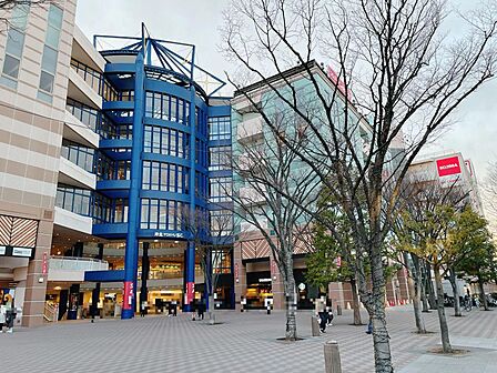 ■港北 TOKYU S.C■センター南駅直結の大型商業施設。ショッピングや飲食店も豊富で、映画や習い事まで楽しめます。お仕事帰りにレイトショーを楽しむのはいかがでしょうか?(2026年6月)撮影