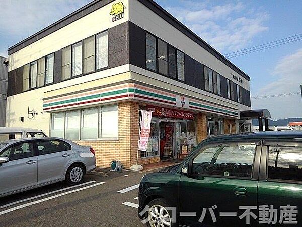 画像16:セブンイレブン坂出江尻町店まで700m