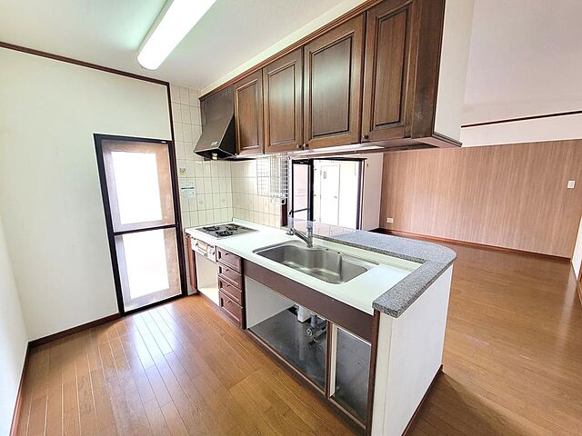 キッチン エクレール老松公園 2階/202