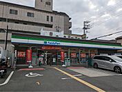 ファミリーマート 小路駅東店（687m）