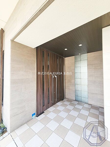 建物エントランス