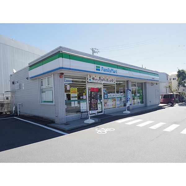 画像28:コンビニ「ファミリーマート岡谷塚間町店まで214ｍ」