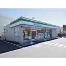 コンビニ「ファミリーマート岡谷塚間町店まで612ｍ」