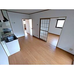 ヒルサイドアベニュー 2階2DKのリビング/ダイニング