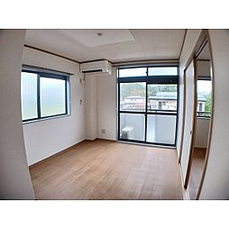 グリーンウッズK-B 2階2DKのリビング/ダイニング