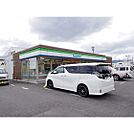 コンビニ「ファミリーマート諏訪中洲店まで299ｍ」