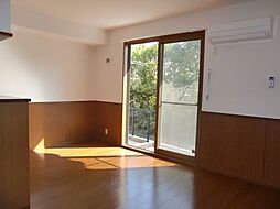 セレーノ西船 202 2階1LDKのリビング/ダイニング