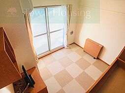 JR京葉線 舞浜駅 バス12分 堀江中学校下車 徒歩2分の賃貸マンション 4階1Kのリビング/ダイニング