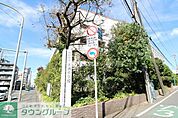 大洲中学校 徒歩18分。 1390m