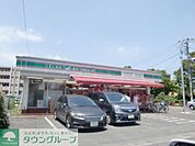 ローソンストア100中山競馬場通り店 徒歩1分。コンビニ 70m