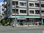 ファミリーマート幕張本郷一丁目店 491m