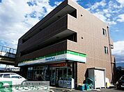 ファミリーマート市川北方二丁目店 徒歩12分。コンビニ 940m