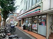 セブンイレブン船橋二和向台駅前店 徒歩7分。コンビニ 520m
