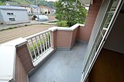 バルコニーの広さもそれなりにあるのでガーデニングを始めるのにも良いかも！