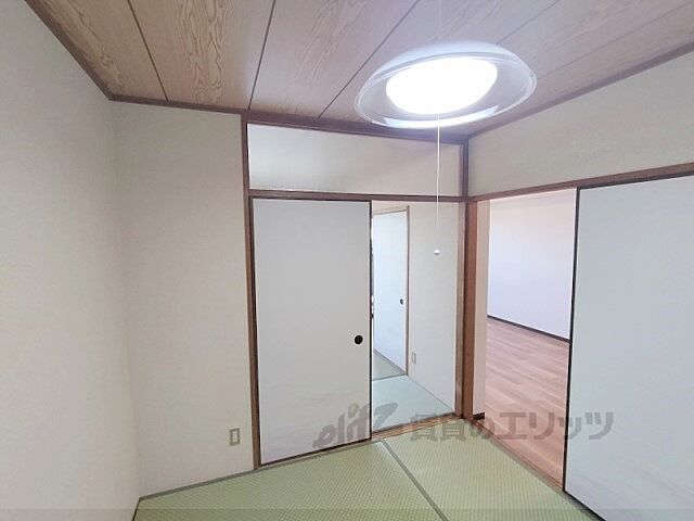 寝室