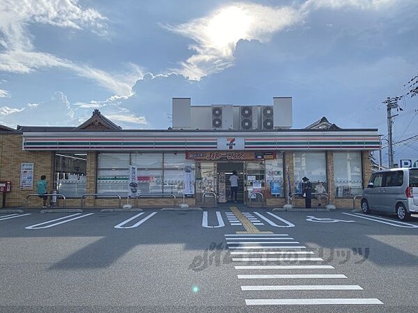 画像19:セブンイレブン　天理杉本町店まで650メートル