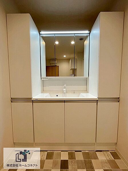 洗面化粧台新調