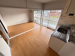 ヴィラナリー御所1号棟 4階3DKのリビング/ダイニング