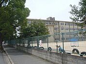 加古川市立加古川小学校（973m）