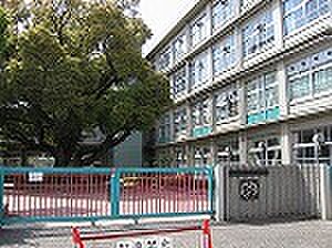 画像16:加古川市立別府小学校（72m）