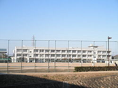 画像18:播磨町立播磨中学校（1088m）