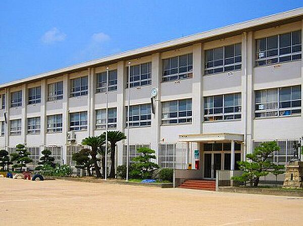 画像17:播磨町立播磨小学校（1093m）
