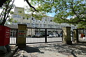高砂市立宝殿中学校（399m）