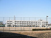 播磨町立播磨中学校（387m）