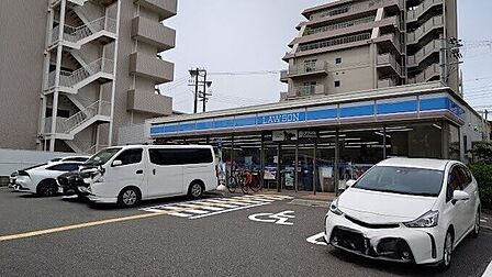 ローソン 大開三丁目店 140m