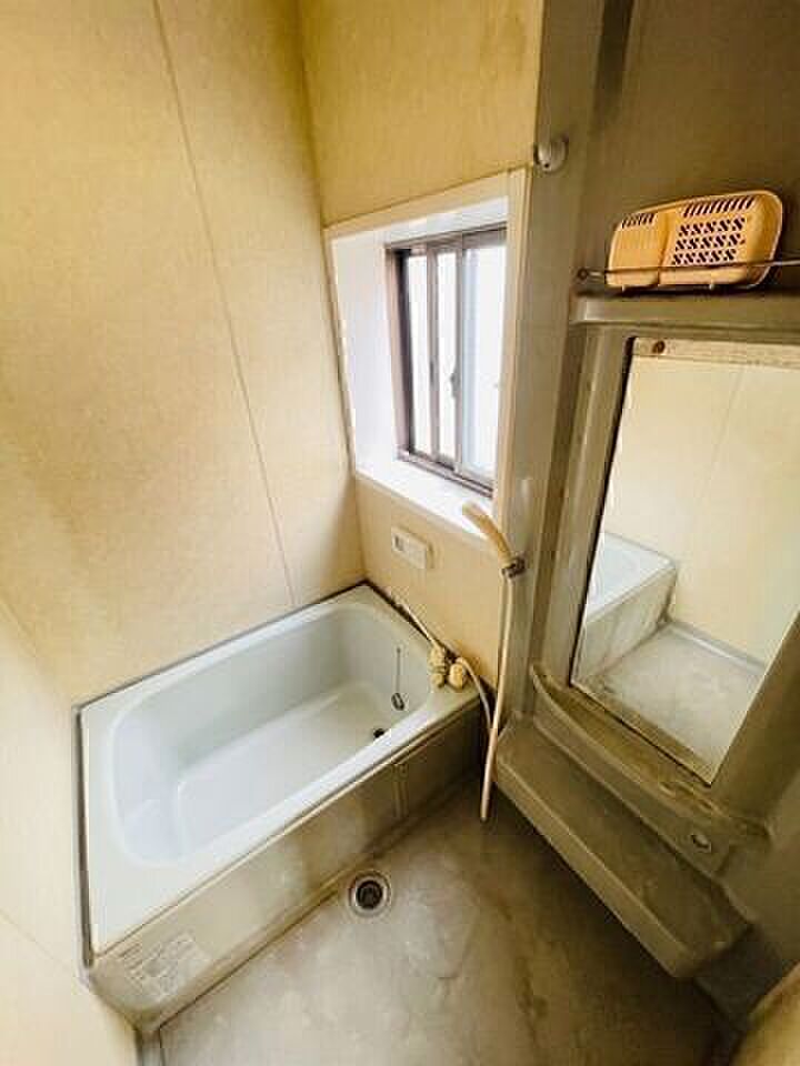 Used detached house · 4LDK in Osaka &mdash; photo 7