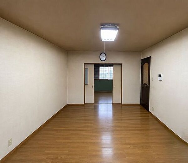 洋室を拡大表示