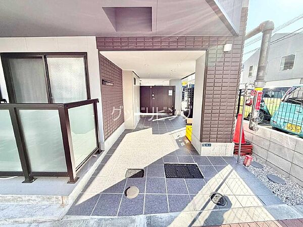 建物エントランス
