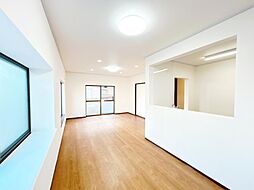 松戸市河原塚　戸建て 4LDKのリビング/ダイニング