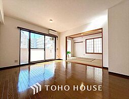 フォルスコート調布染地公園 4LDKのリビング/ダイニング