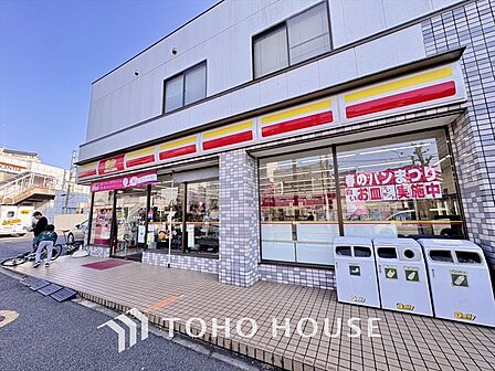 ニューヤマザキデイリーストア 砧店 距離約95m