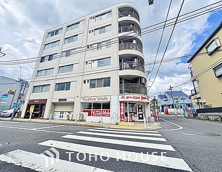 外観が語る、品格とクオリティ。目を惹く佇まいが特徴です。