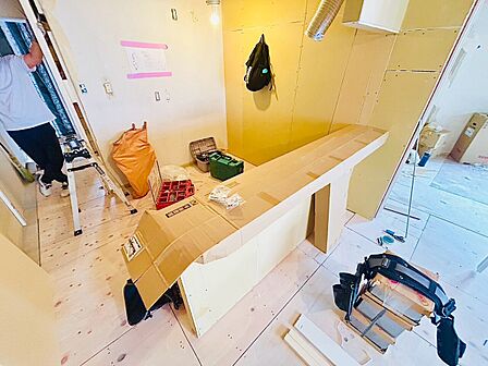 シンプルでスマートなデザインと、優れた機能性を兼ね備えたシステムキッチン。