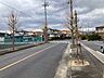 外観：前面道路含む現地写真