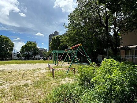 四ツ谷公園 240m