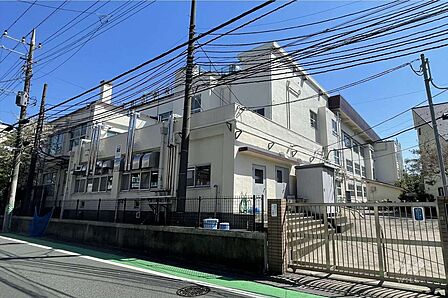 栗島小学校[公立]の外観