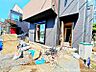 外観：現在建築中の現場で工事進行中です。現地写真（2026年10月3日撮影）をご覧ください。