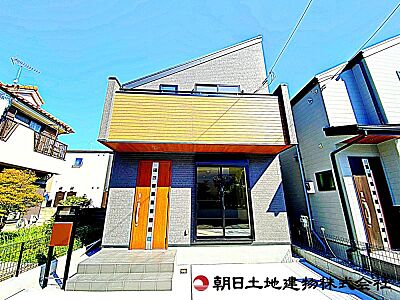 外観:【外観】重厚感のある落ち着いた外観です。周囲の環境と美しく調和し、安心感のある佇まいが来客時にも好印象を与えます。 外観:【外観】重厚感のある落ち着いた外観です。周囲の環境と美しく調和し、安心感のある佇まいが来客時にも好印象を与えます。