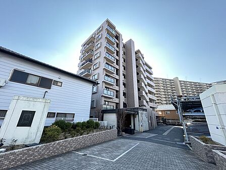 専有面積82m2超えの3LDKマンション!大切なペットとも一緒に生活できます♪