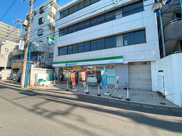 画像3:【コンビニエンスストア】ファミリーマート 北松戸駅前店まで151ｍ