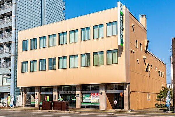 画像28:北海道銀行豊平支店 698m