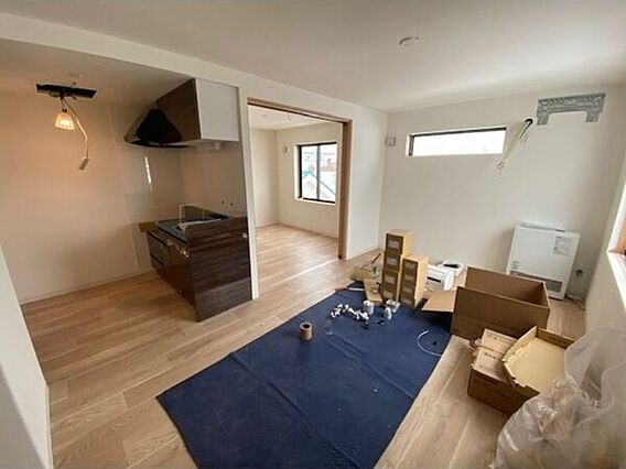 Y’sHiragishi_内装_0