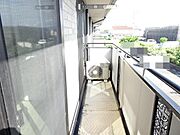 日当たりの良いバルコニーです
