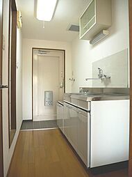 オーシャンXV 204 2階1Kのリビング/ダイニング