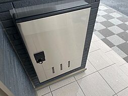 17 / 19